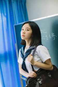 裙子底下的春天